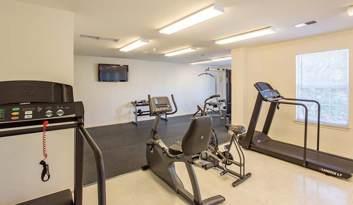 Apartment for rent at 232 W Gilbert St, Hampton, VA 23669