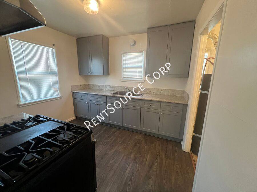 Apartment for rent at 100 E Fredricks St #V, Barstow, CA 92311