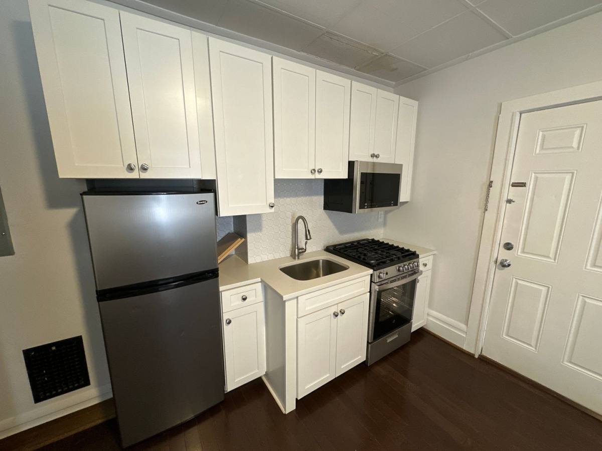 Apartment for rent at 2321 N High St, Columbus, OH 43202