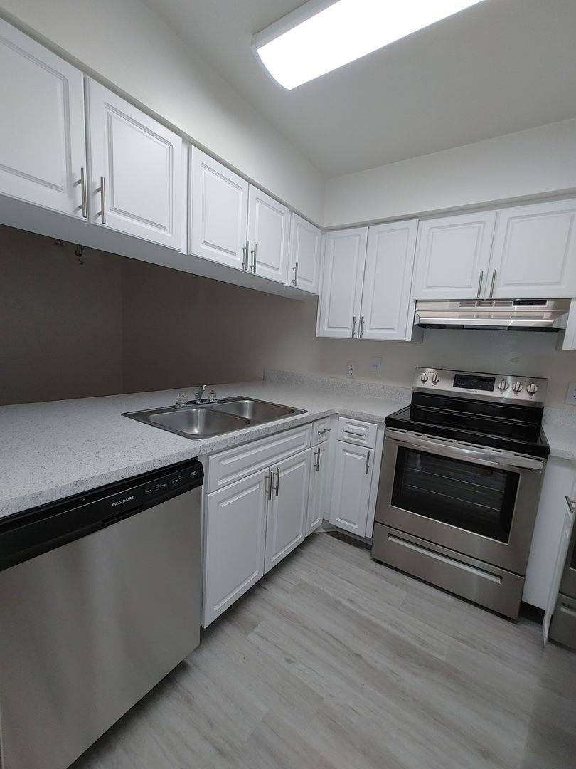 Apartment for rent at 2735 SW 35th Place, Gainesville, FL 32608