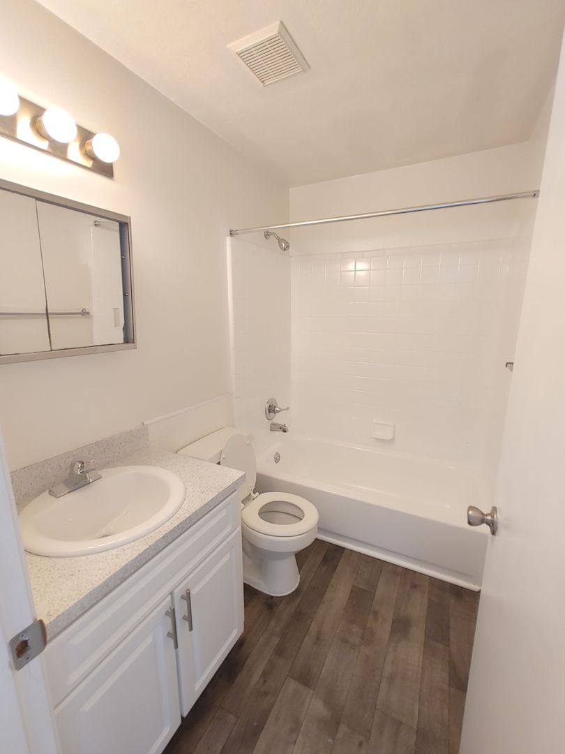 Apartment for rent at 2735 SW 35th Place, Gainesville, FL 32608