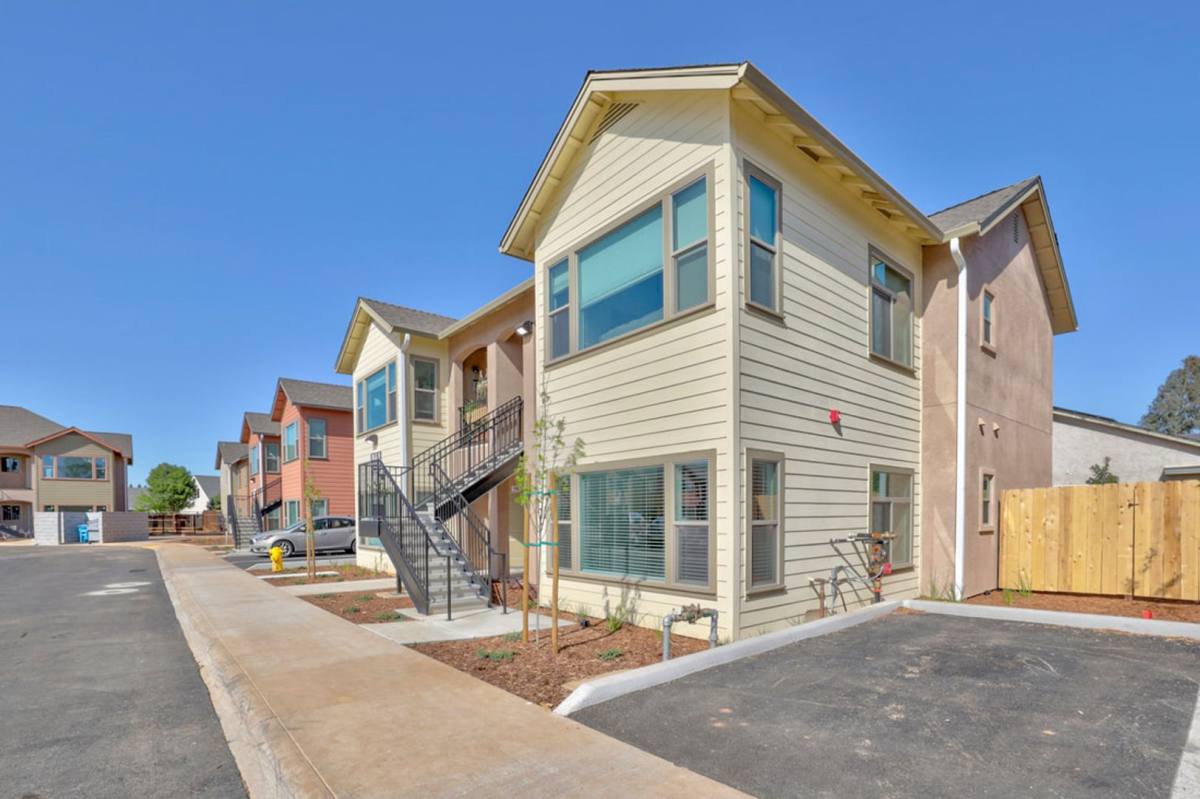 Apartment for rent at 1270 E Ave, Chico, CA 95926