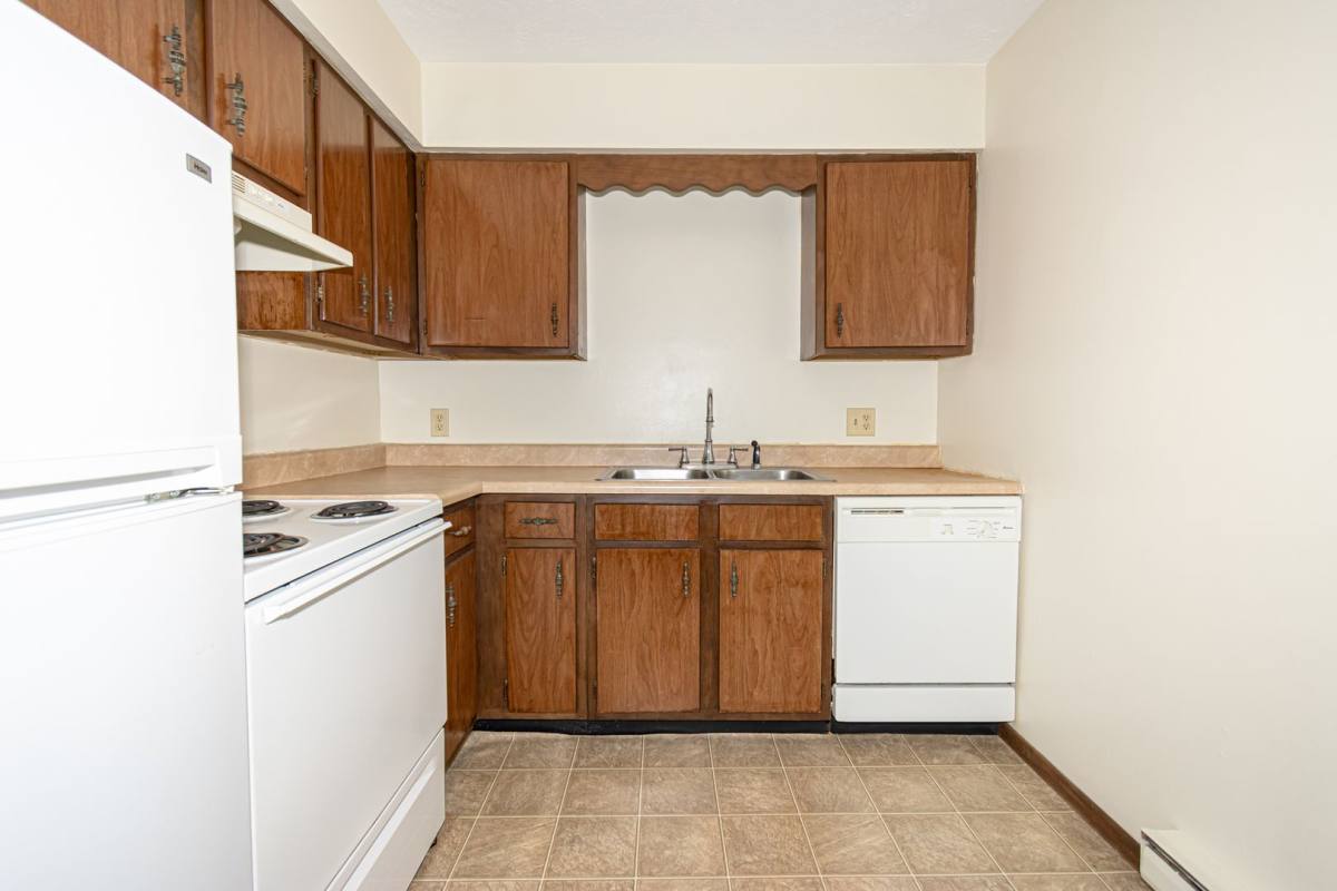 Apartment for rent at 712 Arcadia Dr, Bloomington, IL 61704