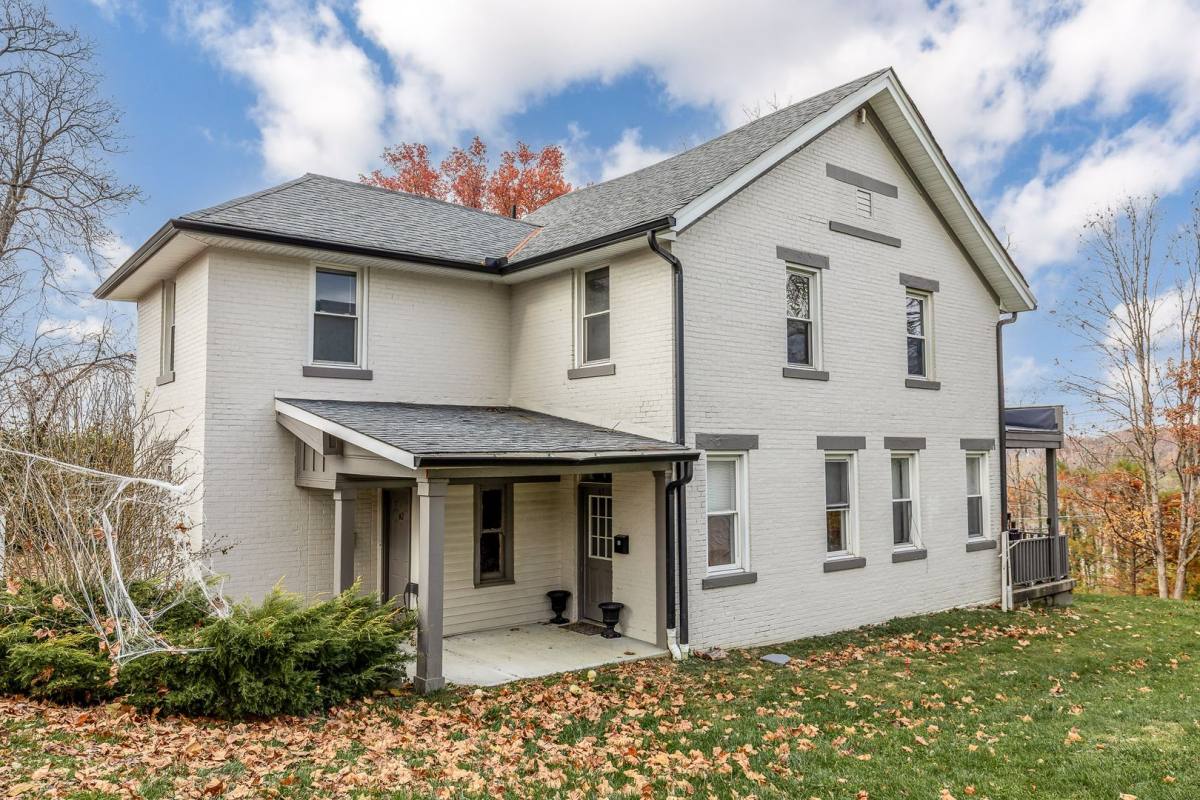 Apartment for rent at 148 E Broadway St, Loveland, OH 45140