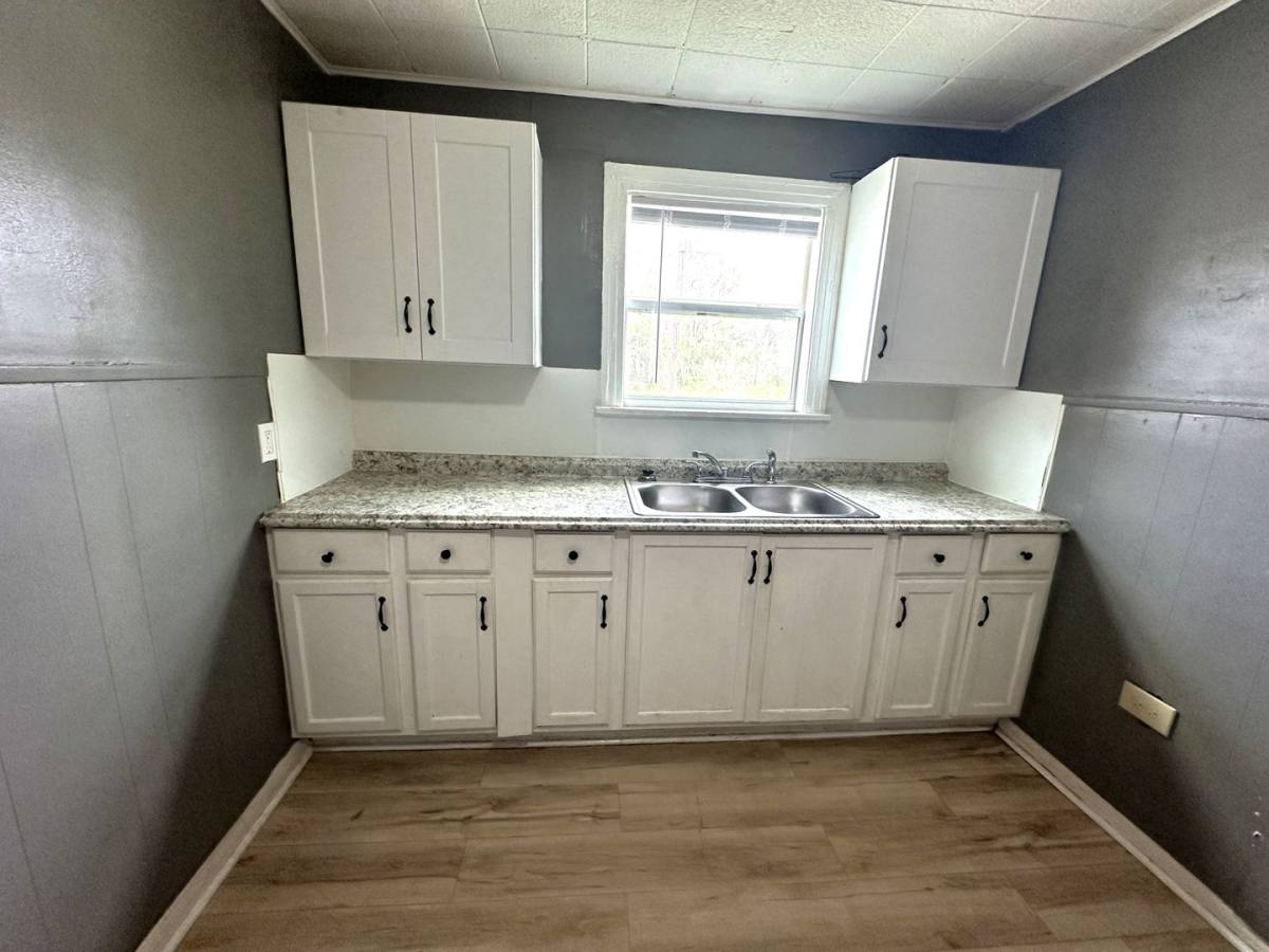 Apartment for rent at 1233 Long Ave, Beaumont, TX 77701