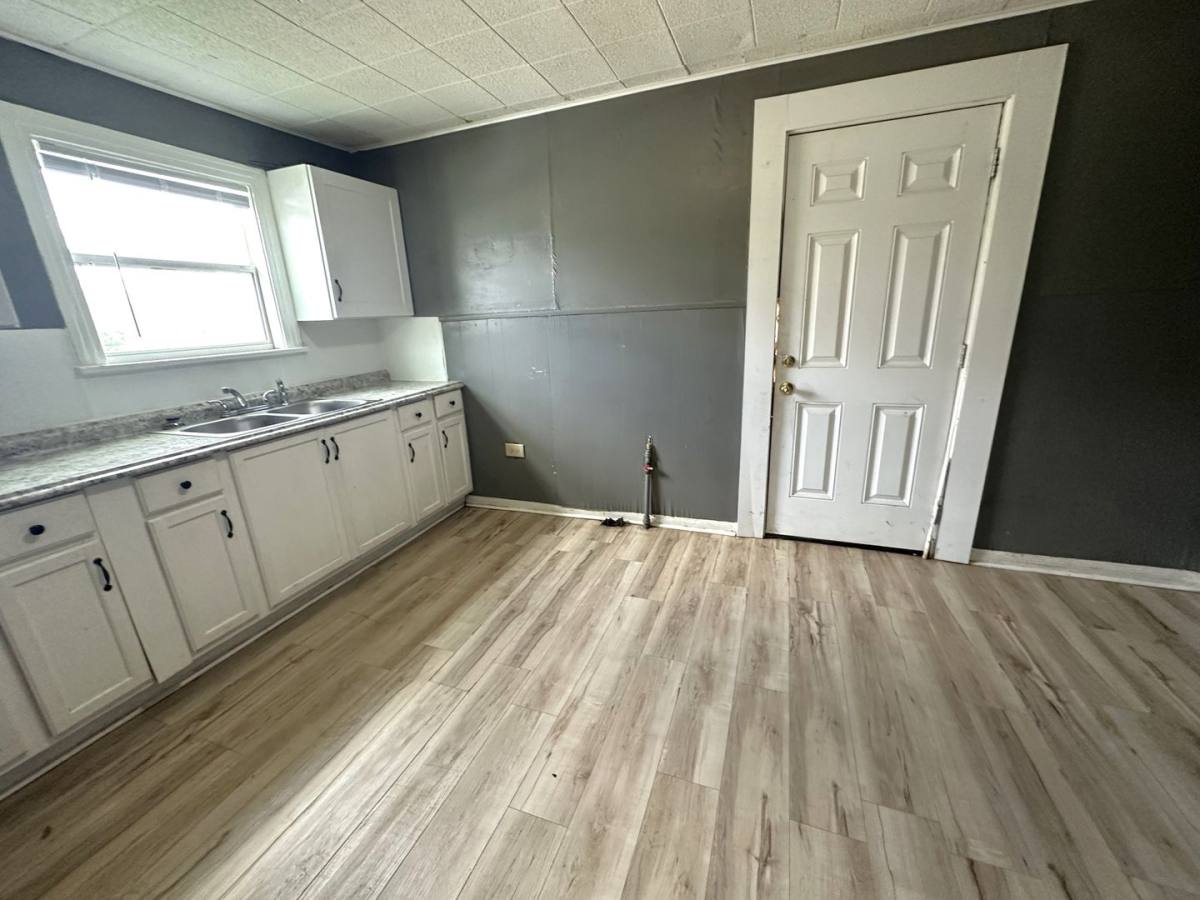 Apartment for rent at 1233 Long Ave, Beaumont, TX 77701