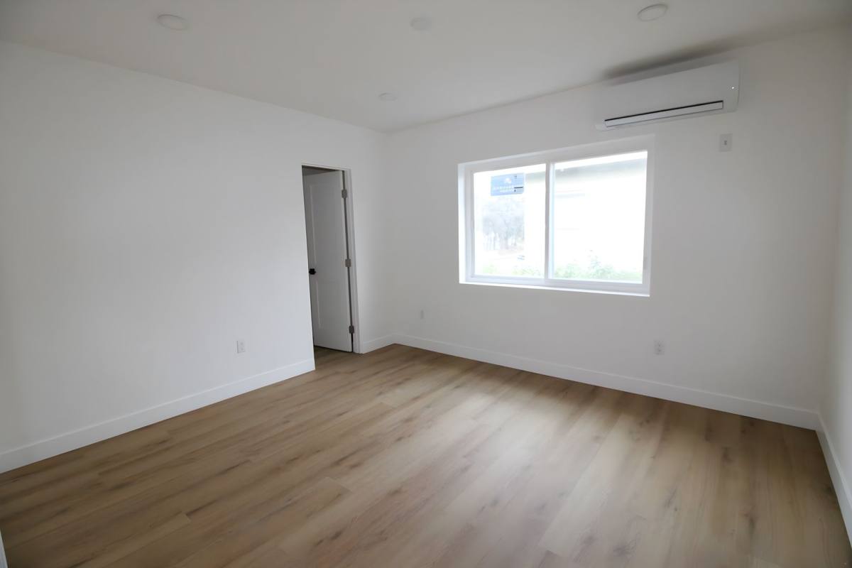 Apartment for rent at 9007-11 Ramsgate Ave, Los Angeles, CA 90045