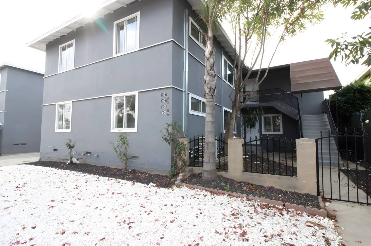 Apartment for rent at 9007-11 Ramsgate Ave, Los Angeles, CA 90045