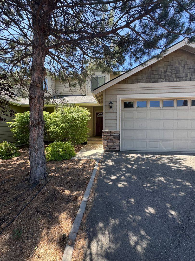 Apartment for rent at 605 S Tamarack St, Ellensburg, WA 98926