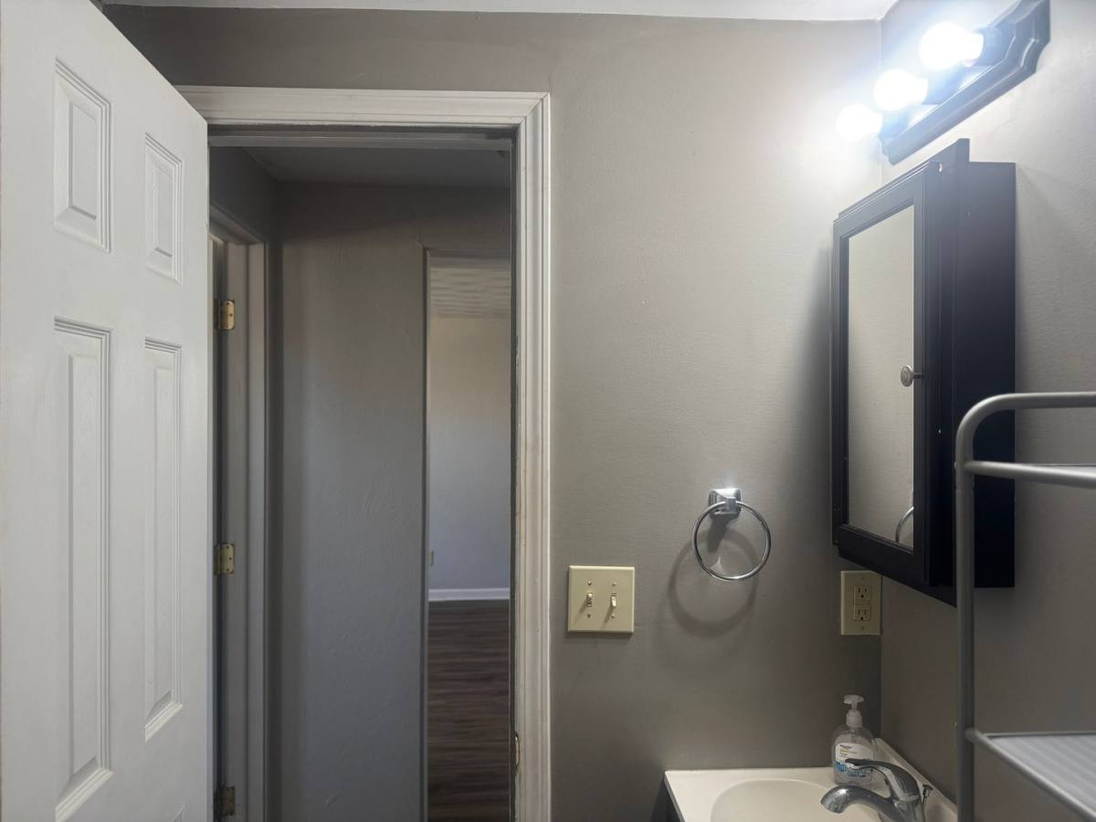 Apartment for rent at 1225 W Freeman, Carbondale, IL 62901
