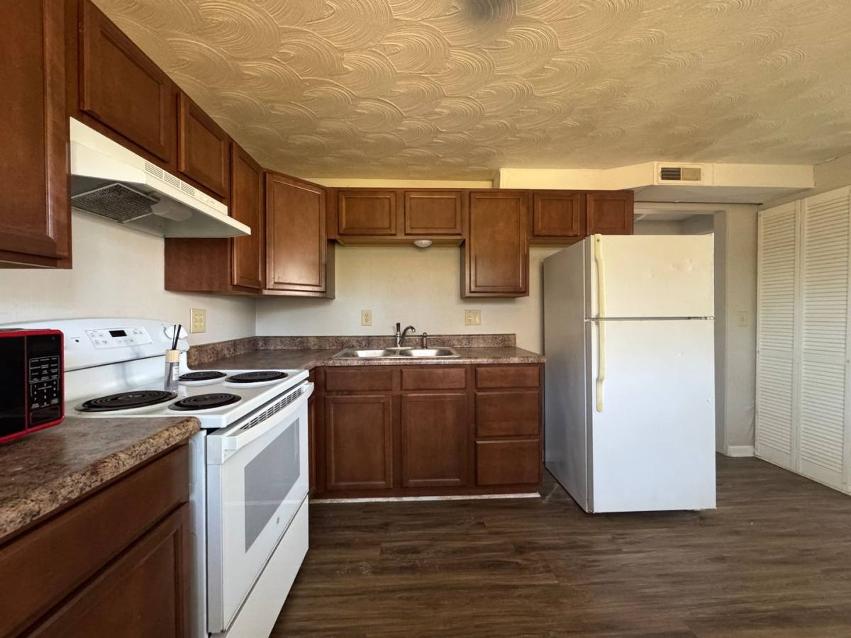 Apartment for rent at 1225 W Freeman, Carbondale, IL 62901