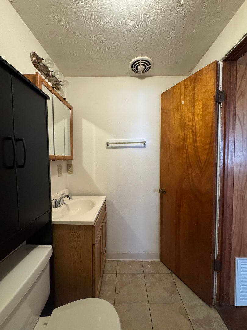 Apartment for rent at 1225 W Freeman, Carbondale, IL 62901
