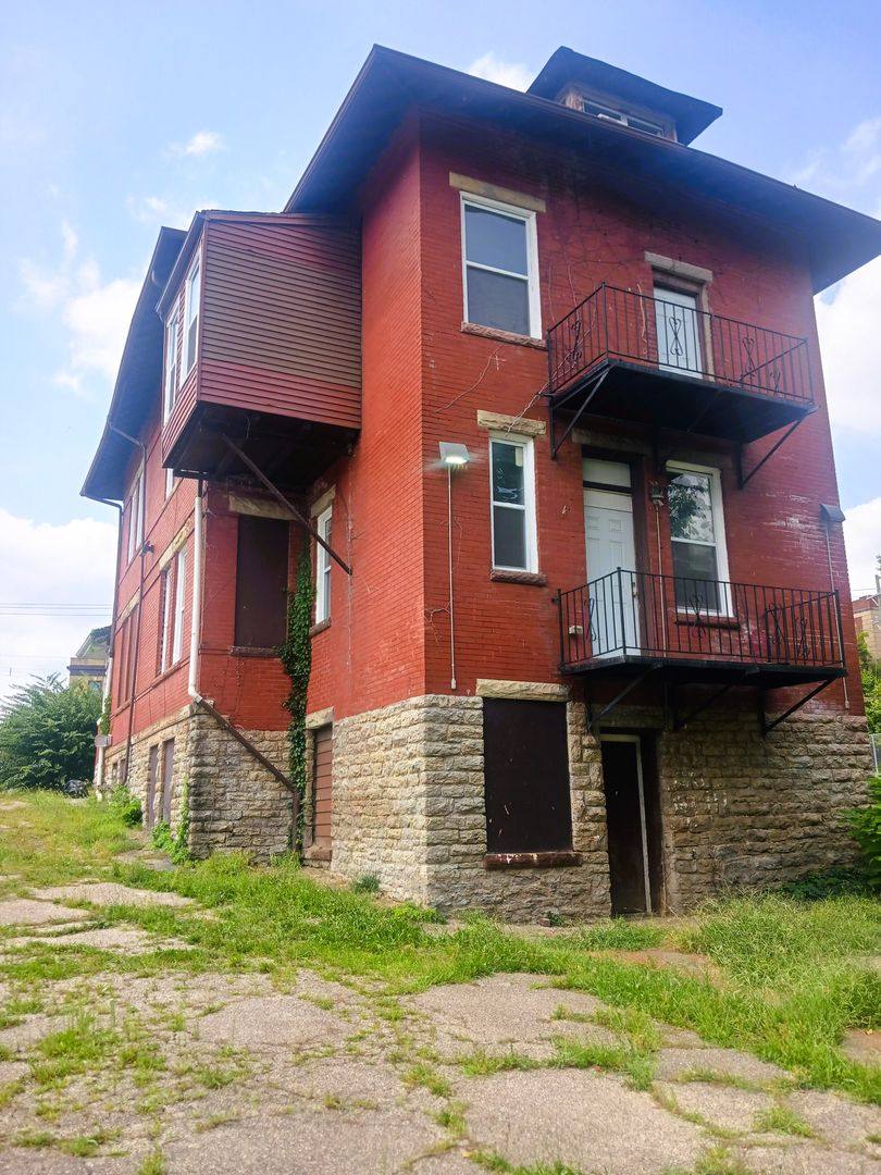 Apartment for rent at 3636 Reading Rd, Cincinnati, OH 45229