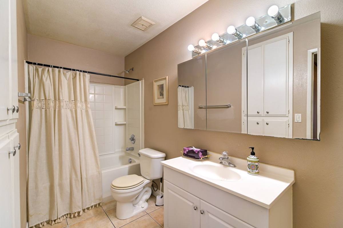 Condo for rent at 1440 Vegas Valley Dr, Las Vegas, NV 89169
