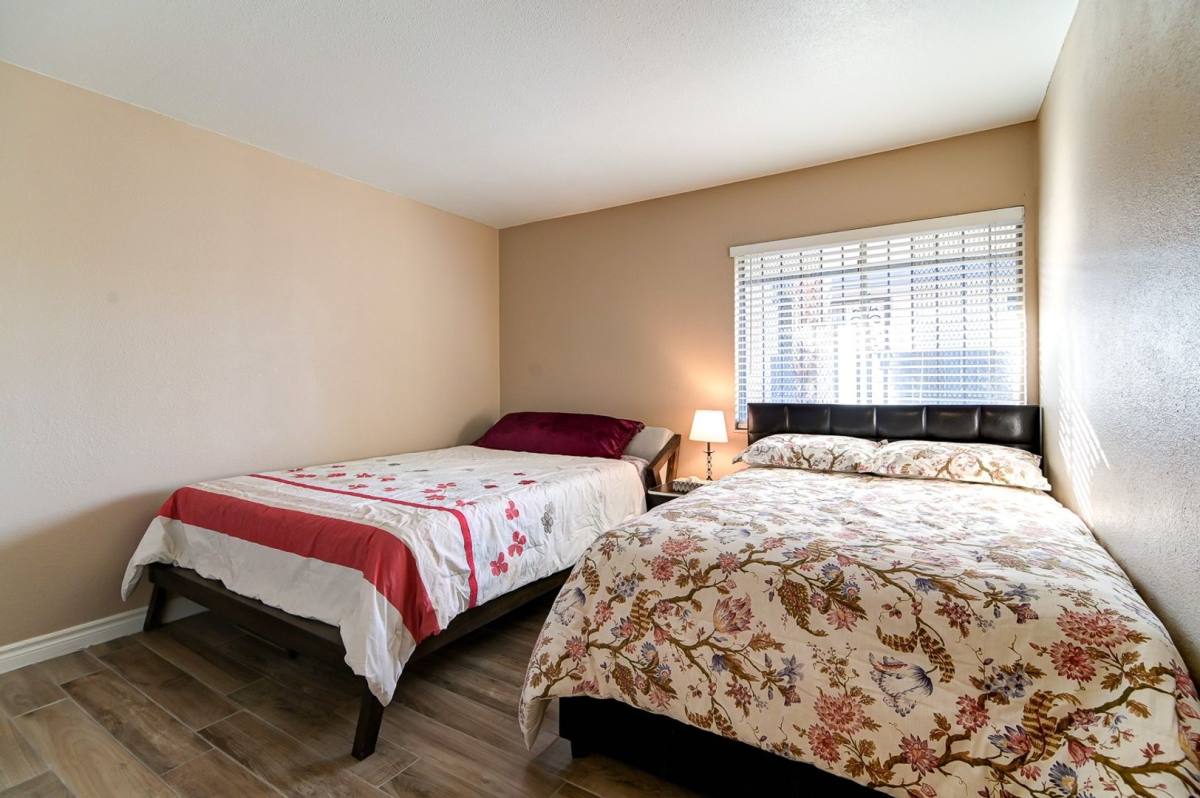 Condo for rent at 1440 Vegas Valley Dr, Las Vegas, NV 89169