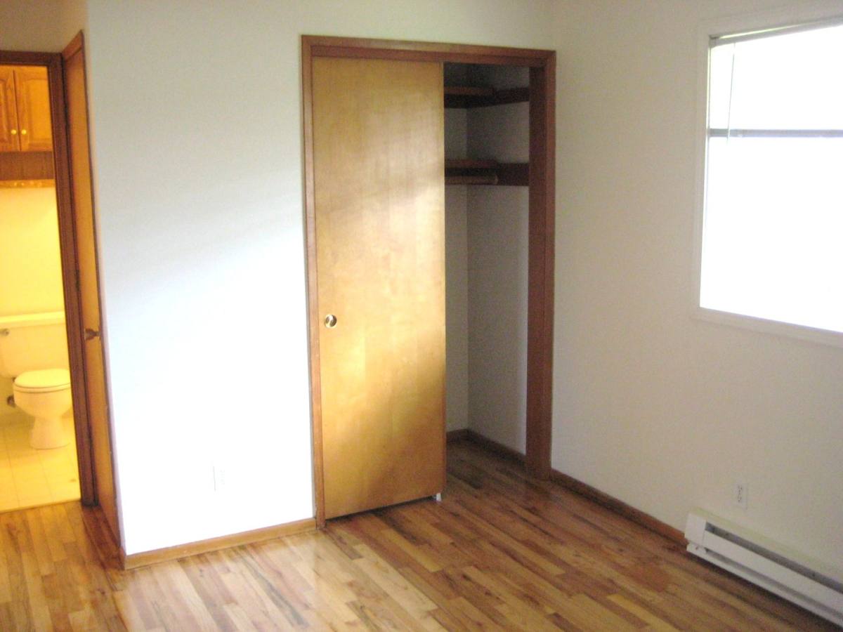 Apartment for rent at 470 SE 12th Ave, Hillsboro, OR 97123