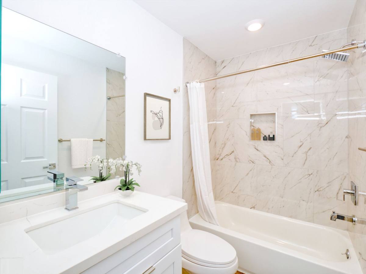 Apartment for rent at 301 N Alvarado St, Los Angeles, CA 90026