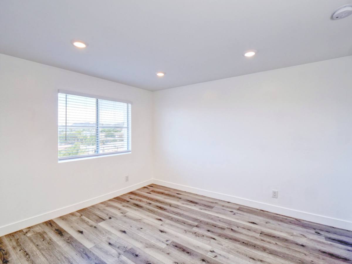 Apartment for rent at 301 N Alvarado St, Los Angeles, CA 90026
