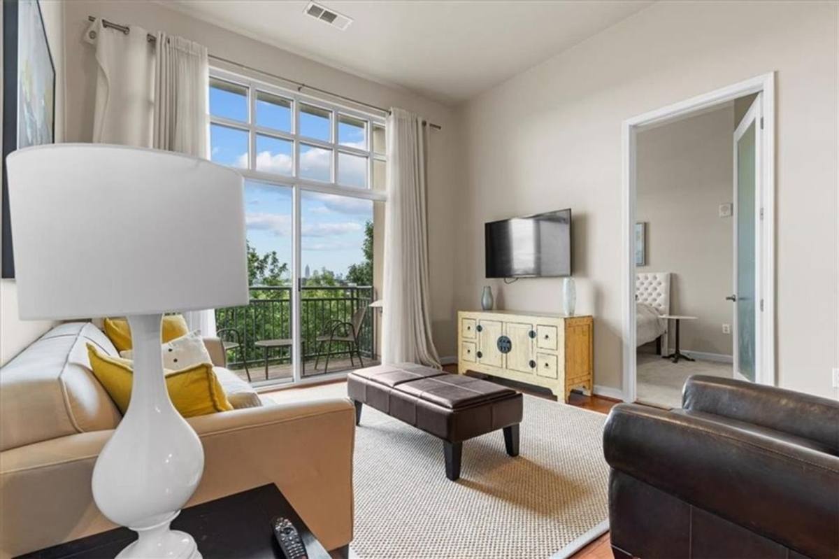 Condo for rent at 711 Cosmopolitan Dr, Atlanta, GA 30324