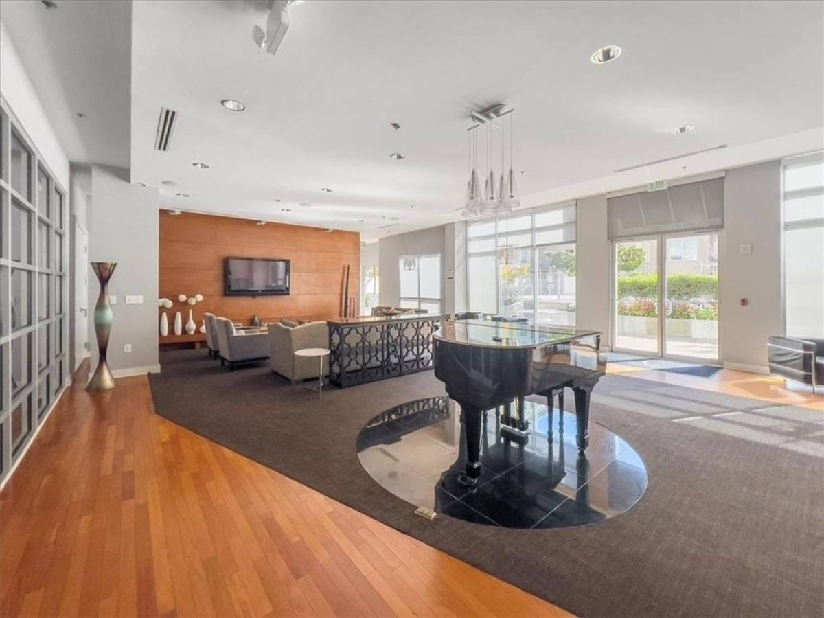 Condo for rent at 711 Cosmopolitan Dr, Atlanta, GA 30324