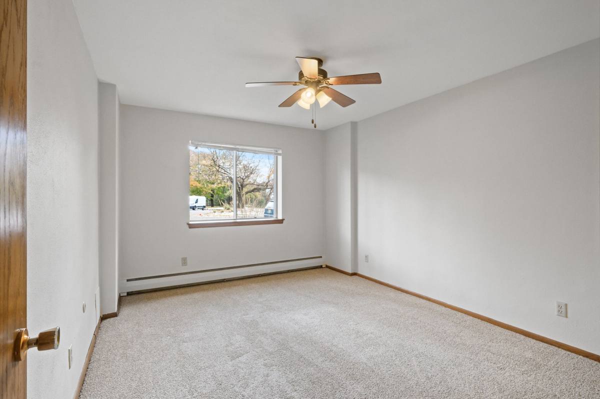 Apartment for rent at 85 & 90 Imperial Dr W, Saint Paul, MN 55118