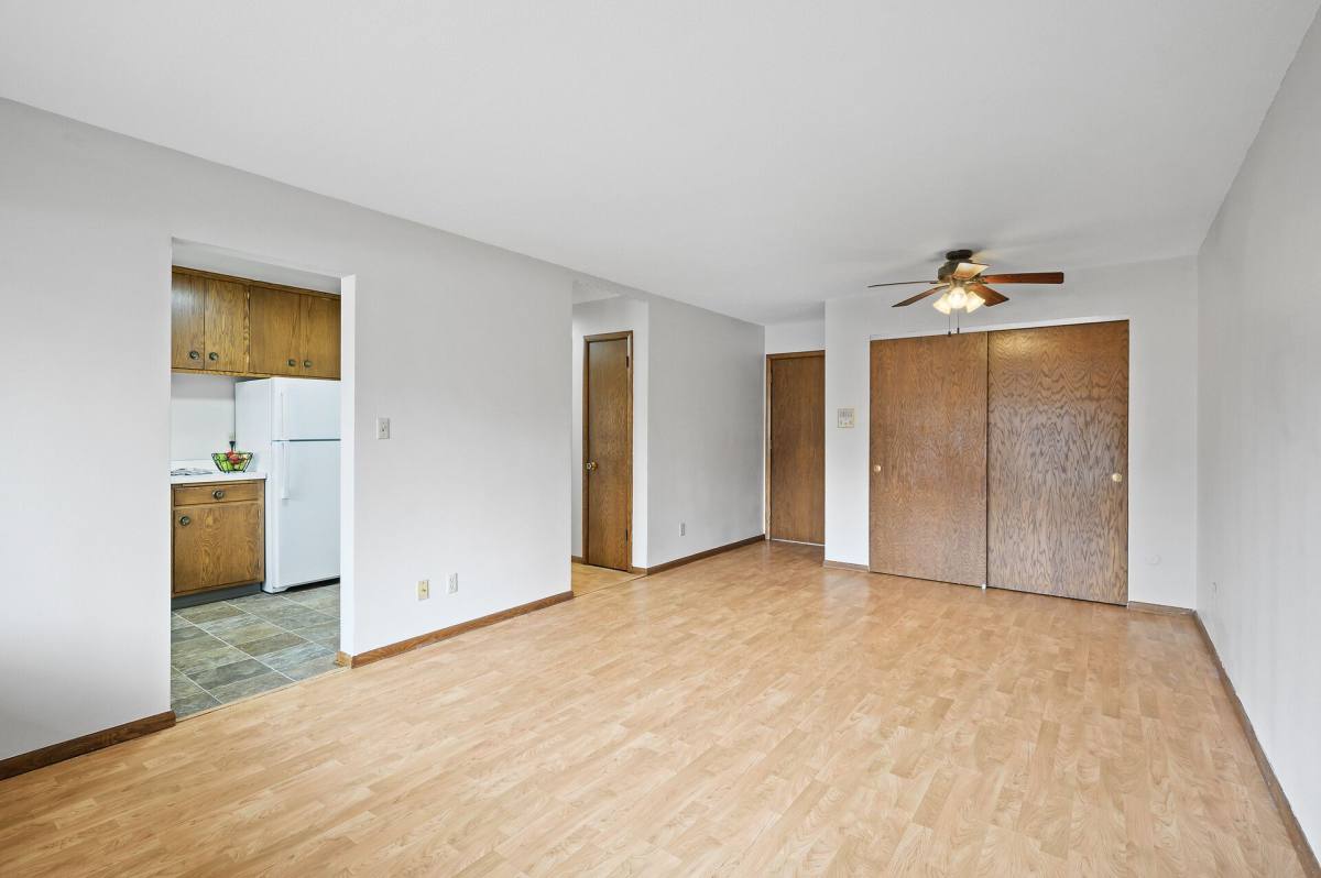 Apartment for rent at 85 & 90 Imperial Dr W, Saint Paul, MN 55118