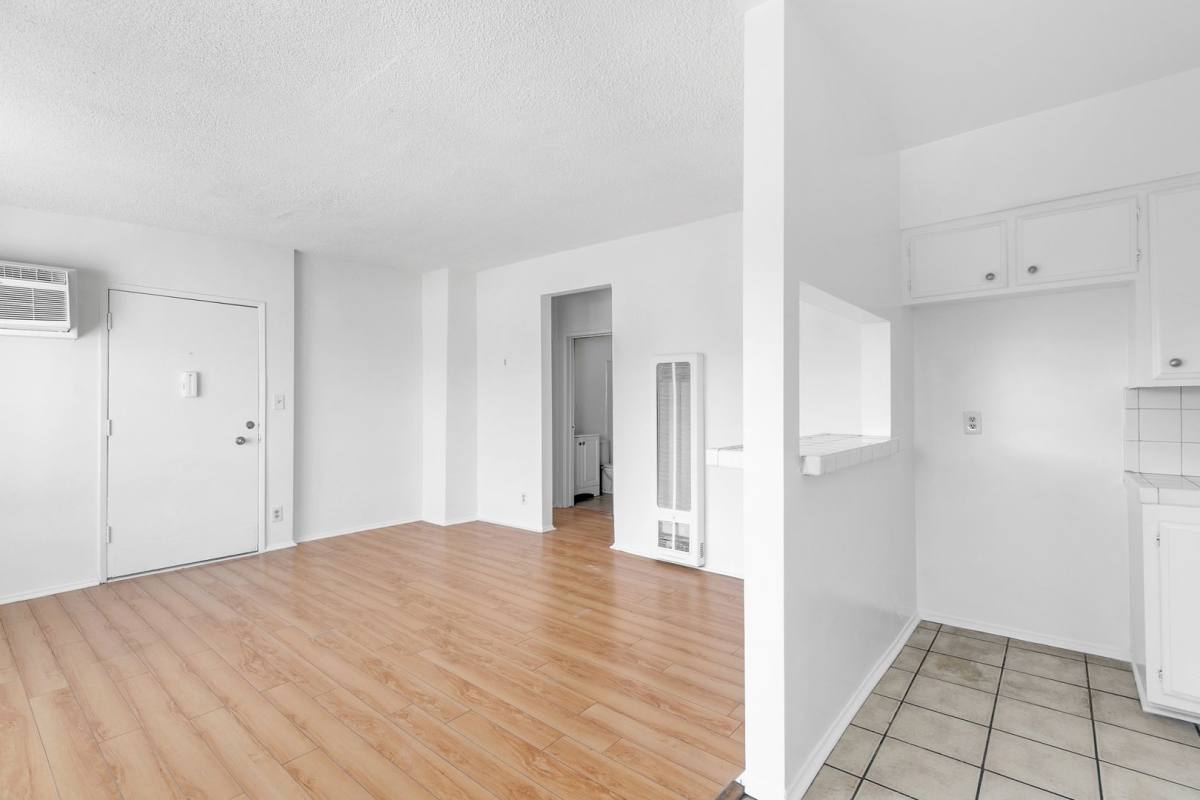 Apartment for rent at 14106 Delano St, Van Nuys, CA 91401
