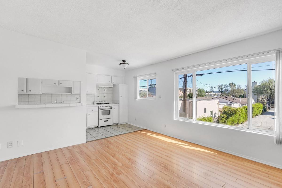 Apartment for rent at 14106 Delano St, Van Nuys, CA 91401
