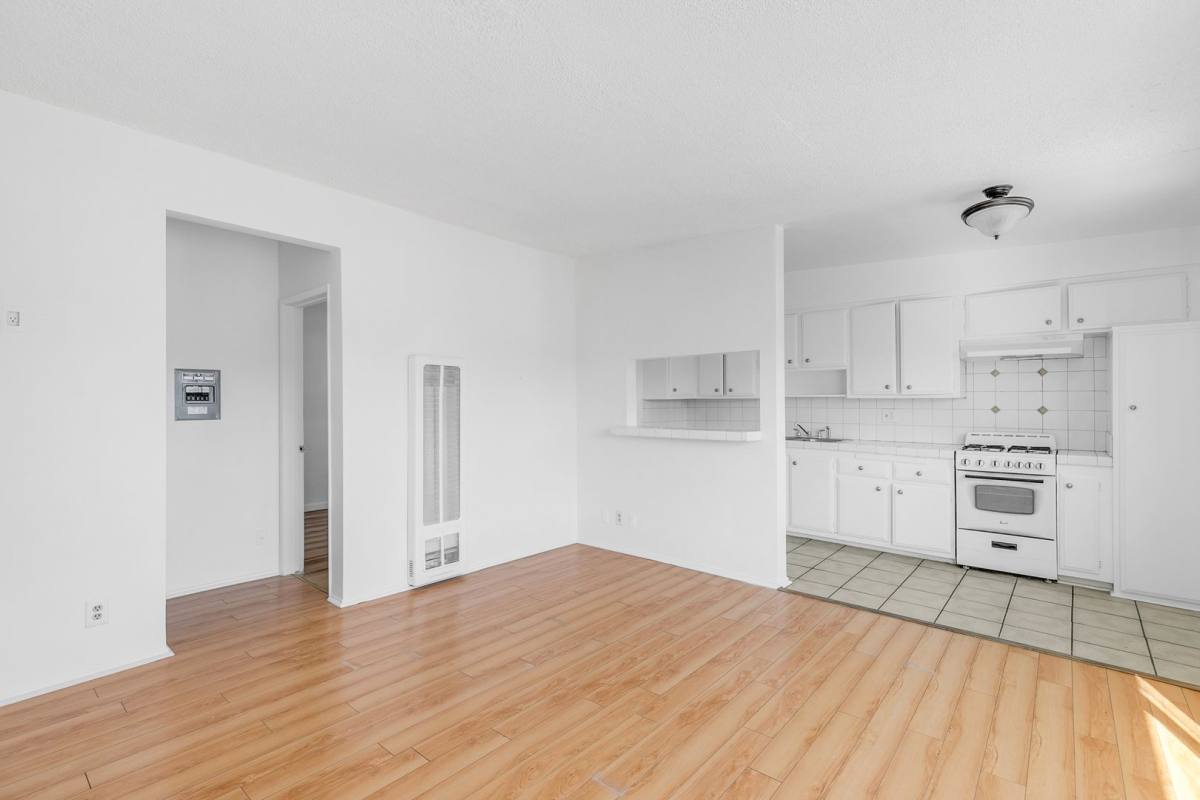 Apartment for rent at 14106 Delano St, Van Nuys, CA 91401