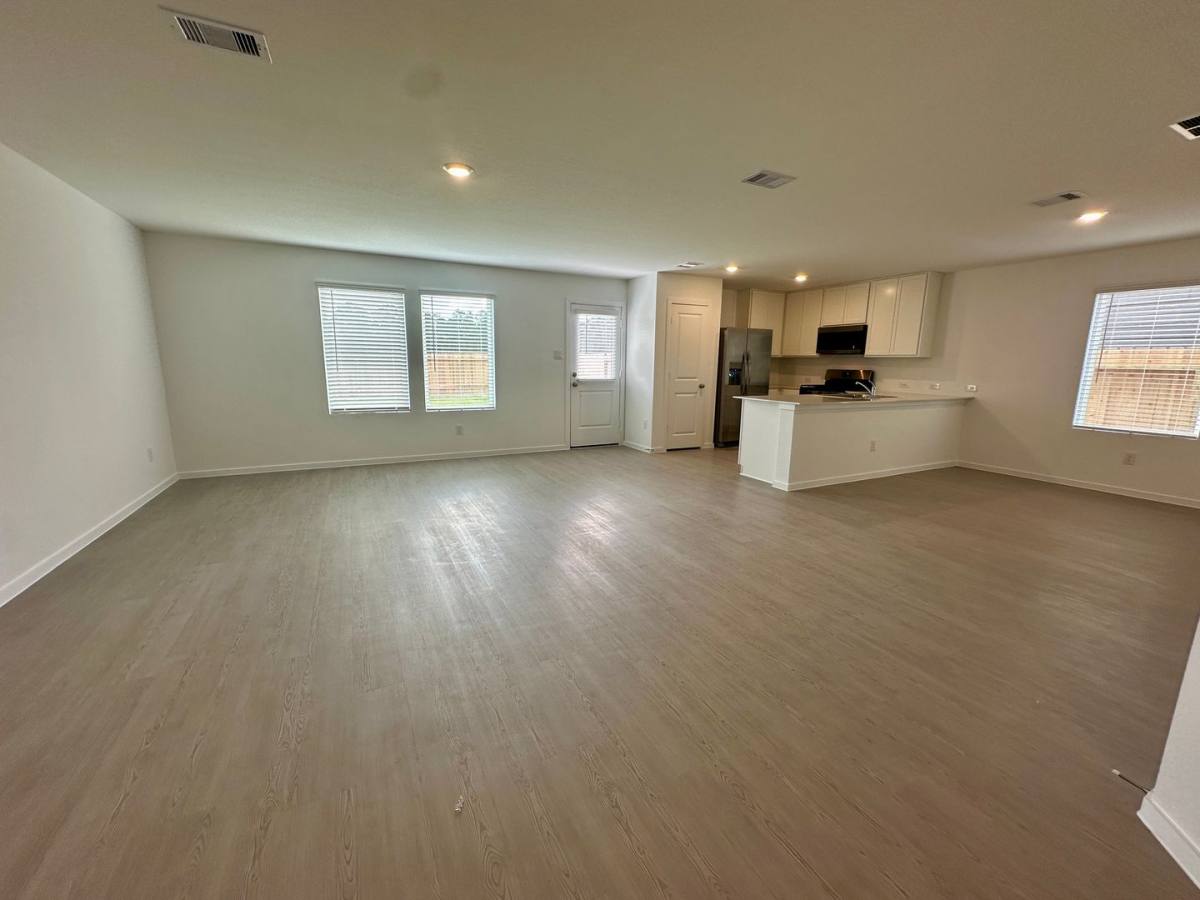 House for rent at 13310 Rayhill Dr, Conroe, TX 77303