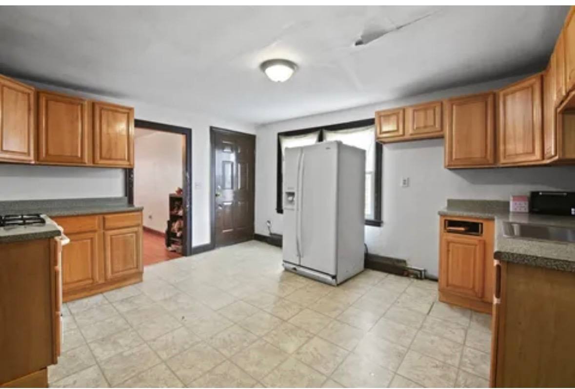 Apartment for rent at 23 Portland St, Middletown, CT 06457