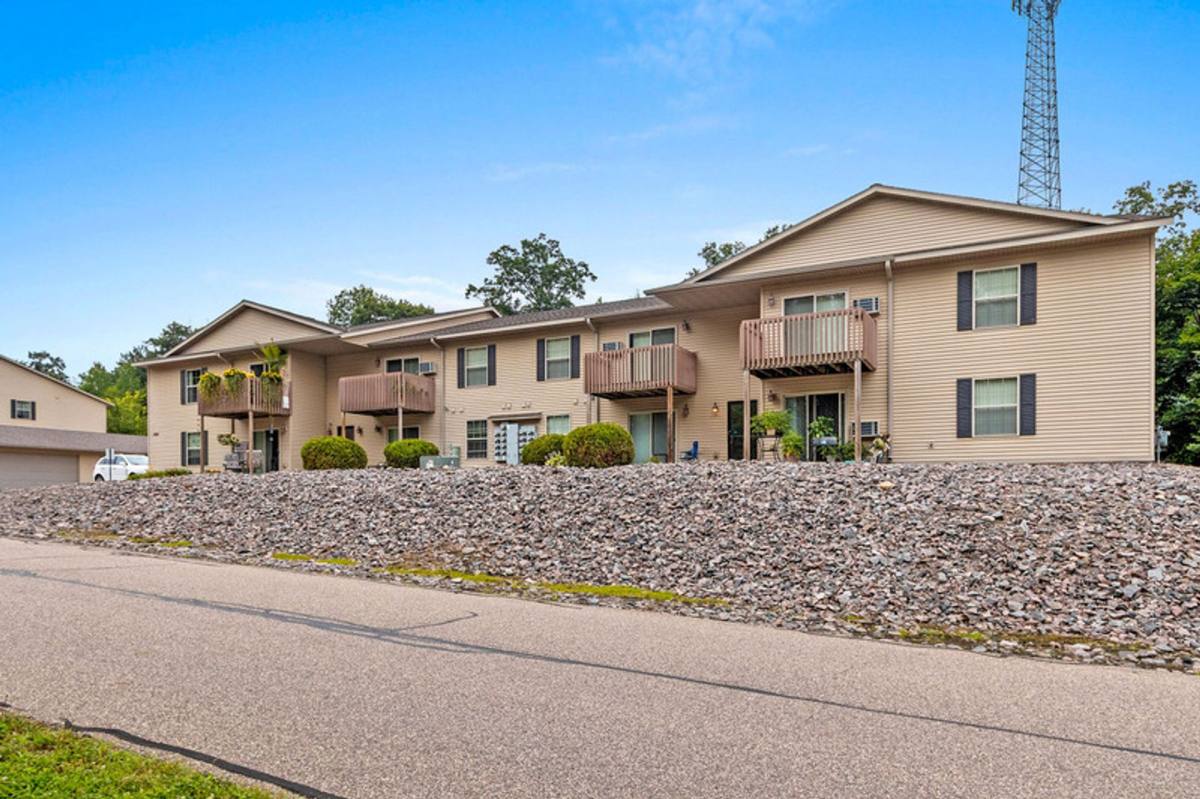 Apartment for rent at 1318 Stone Ridge Rd, Waupaca, WI 54981