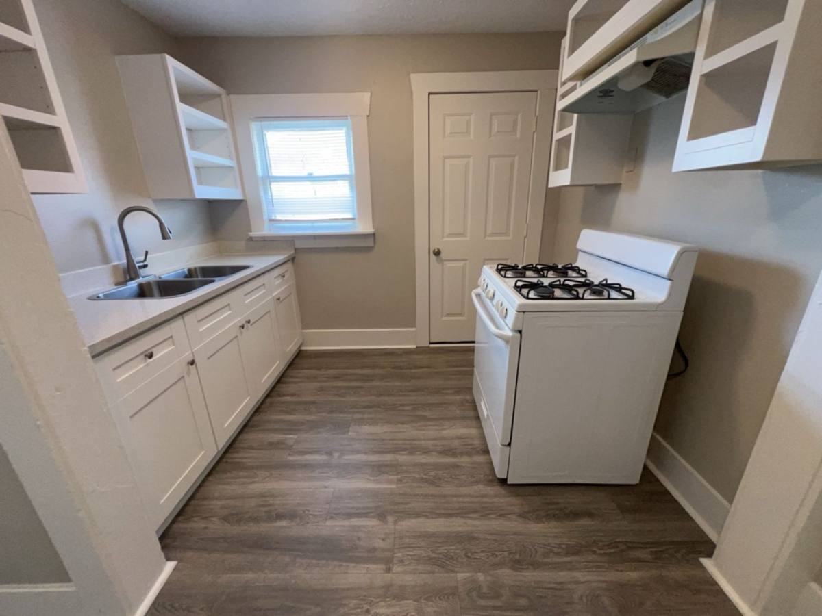 6915 Ave L, Houston, TX 77011 - Apartment For Rent - Image 3