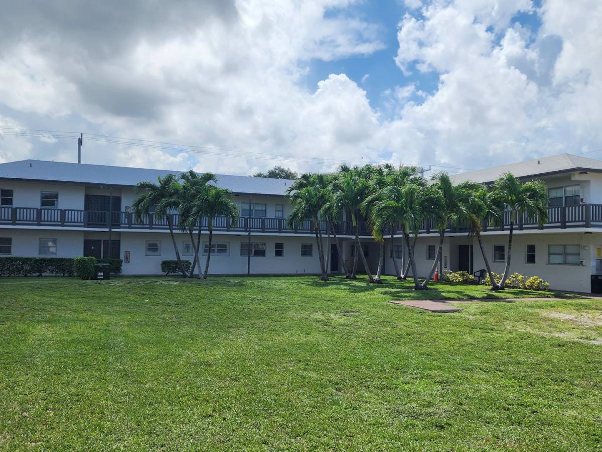 Apartment for rent at 1460 NW 2nd St #A-102, Fort Lauderdale, FL 33311