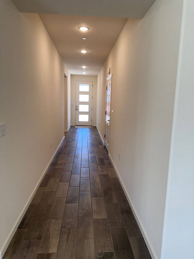 6599 E Weathermaker Ave, Fresno, CA 93727 - Apartment For Rent - Image 10