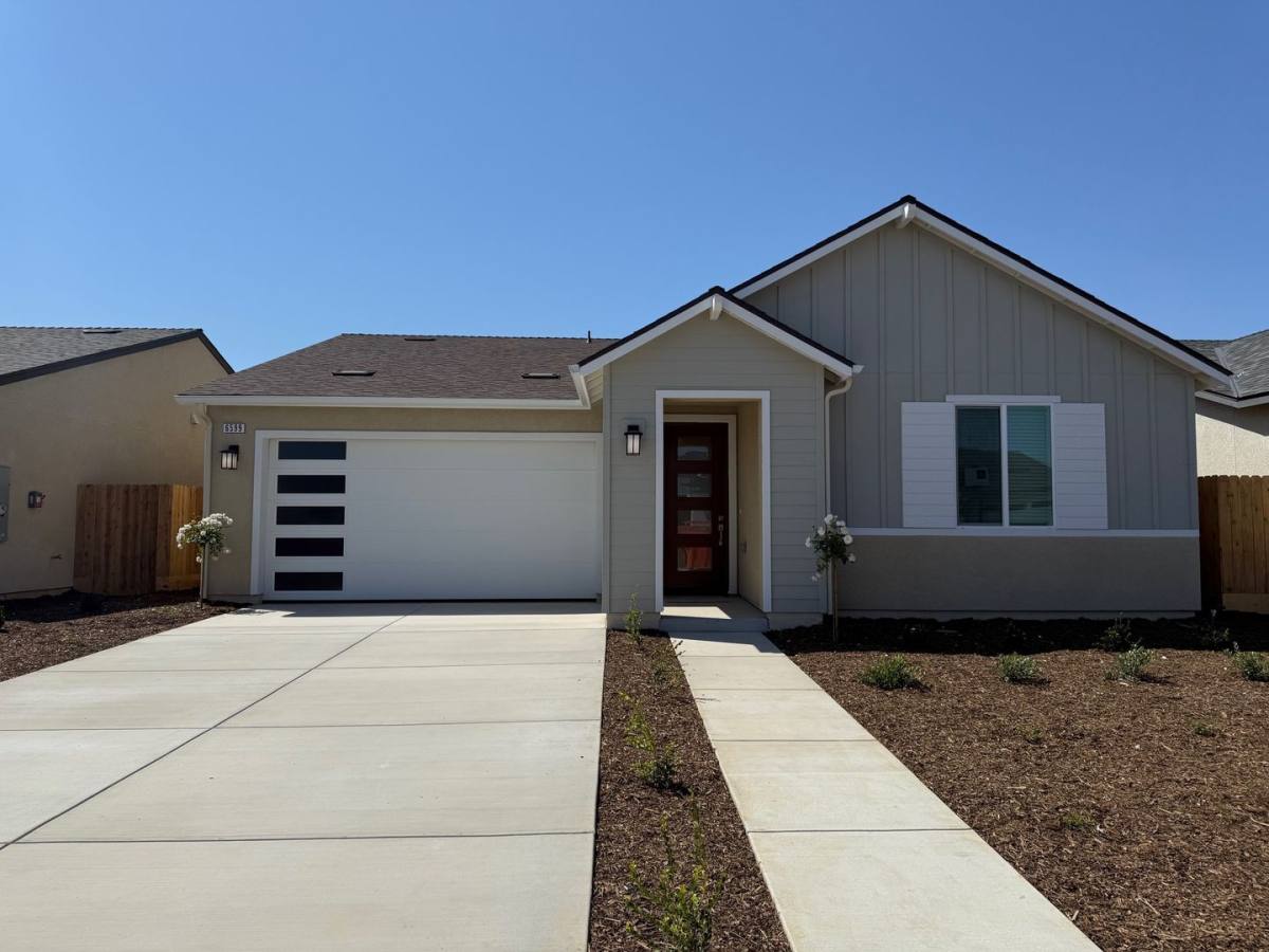 6599 E Weathermaker Ave, Fresno, CA 93727 - Apartment For Rent - Image 1