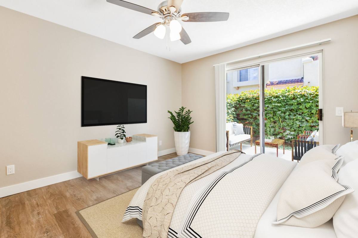 Apartment for rent at 8182 Artesia Blvd, Buena Park, CA 90621