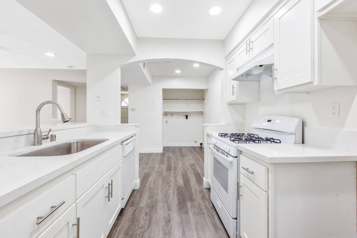 Apartment for rent at 8182 Artesia Blvd, Buena Park, CA 90621