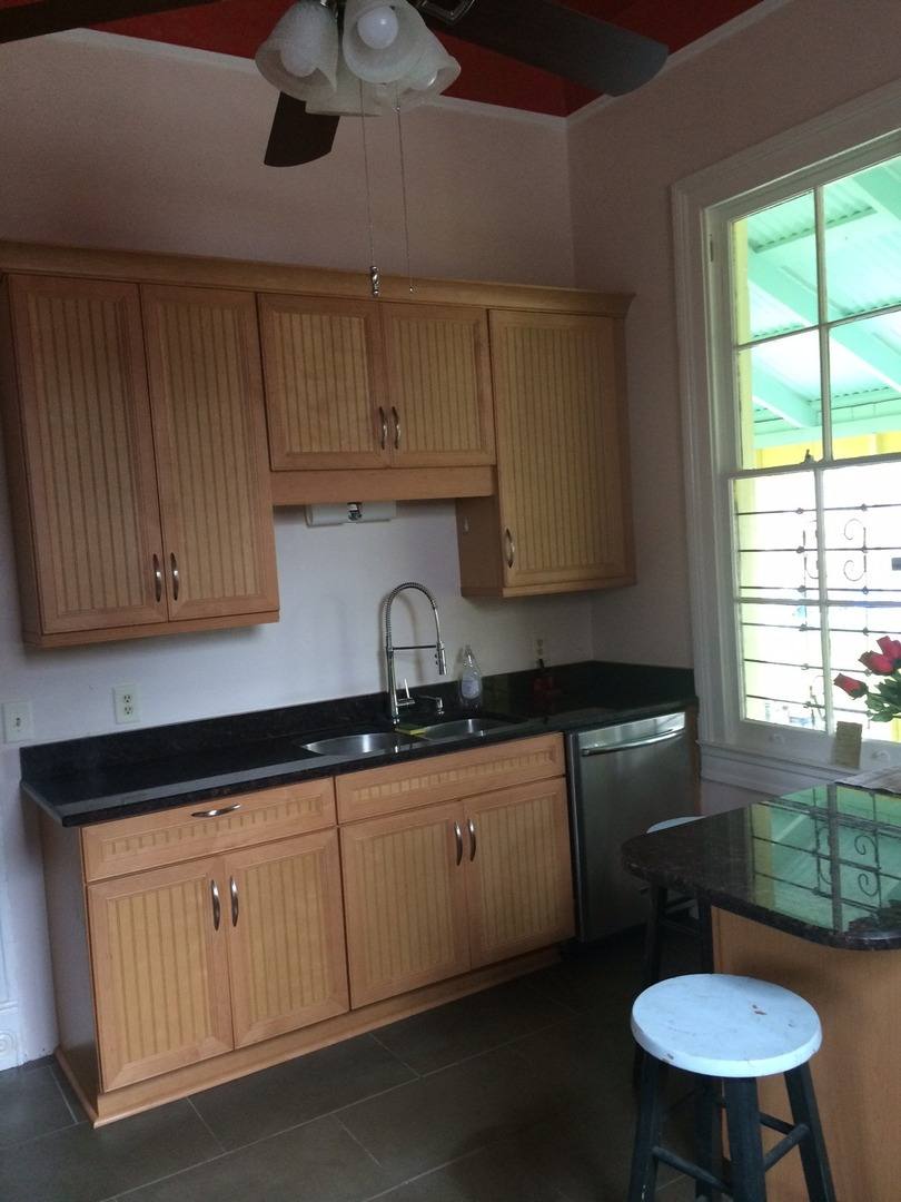 Apartment for rent at 7625 Oak St, New Orleans, LA 70118