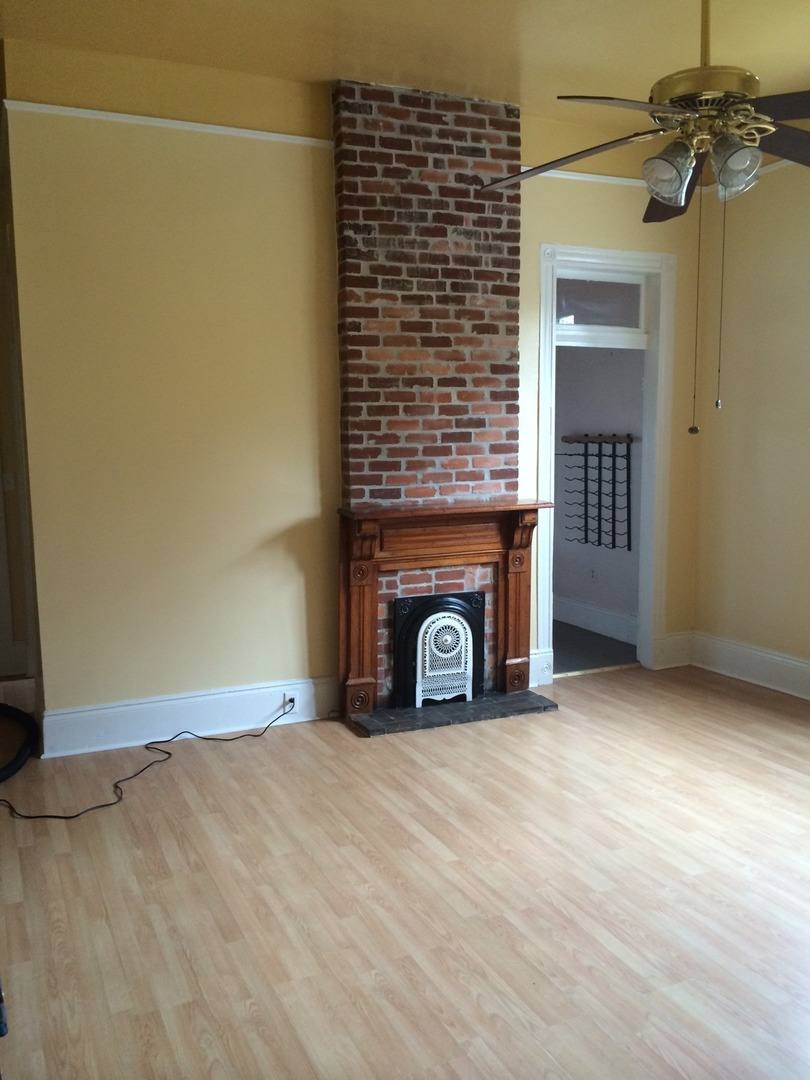 Apartment for rent at 7625 Oak St, New Orleans, LA 70118