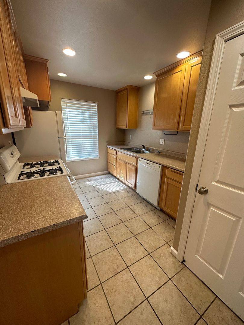 Apartment for rent at 1149 W 3rd St, Chico, CA 95928