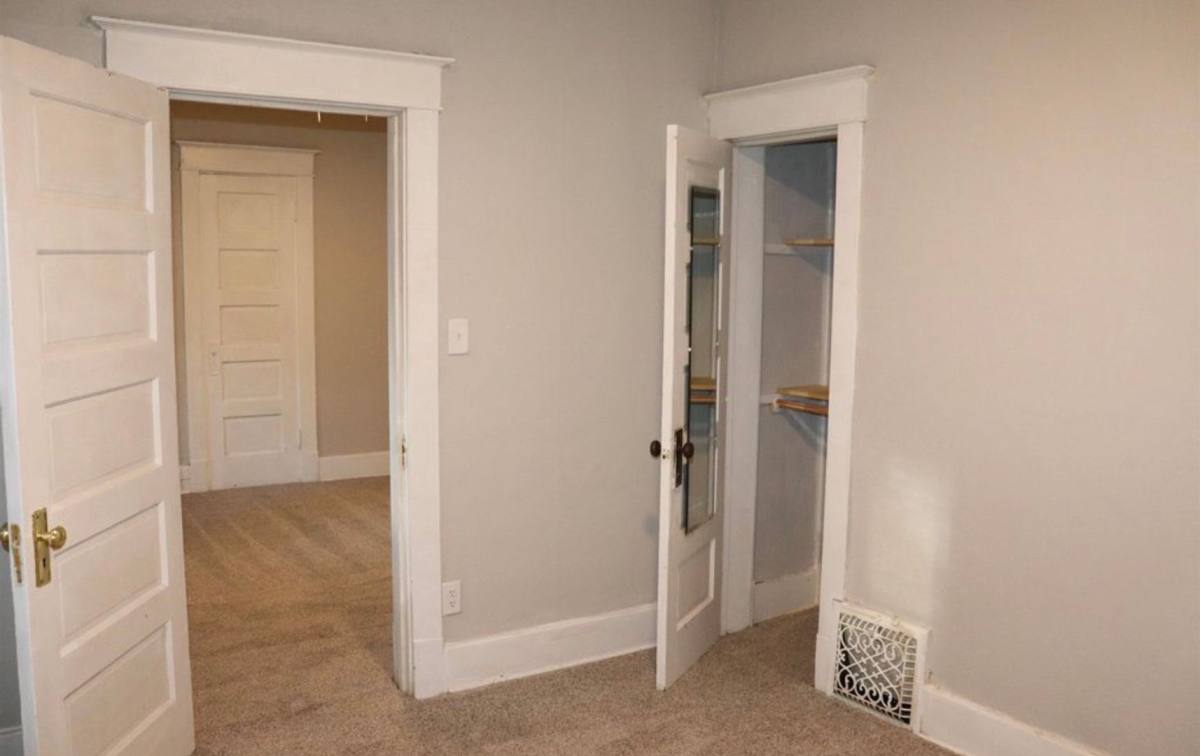 Apartment for rent at 1535 N 32nd St, Lincoln, NE 68503