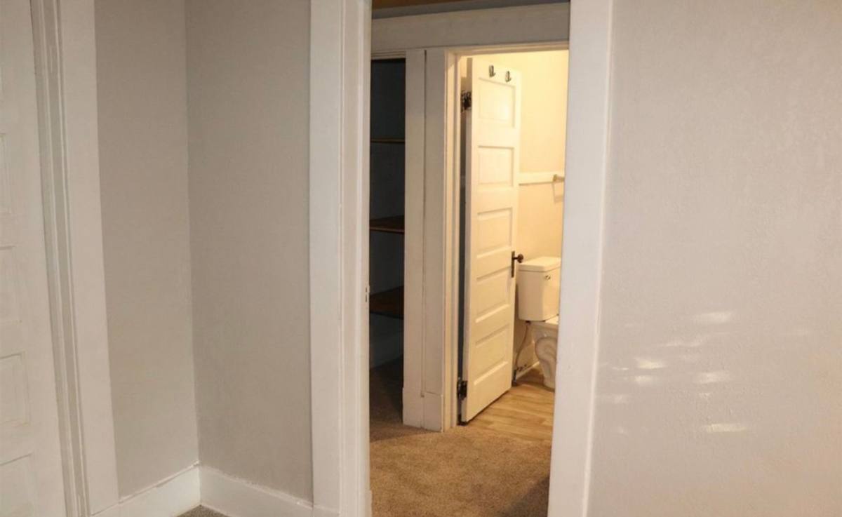 Apartment for rent at 1535 N 32nd St, Lincoln, NE 68503