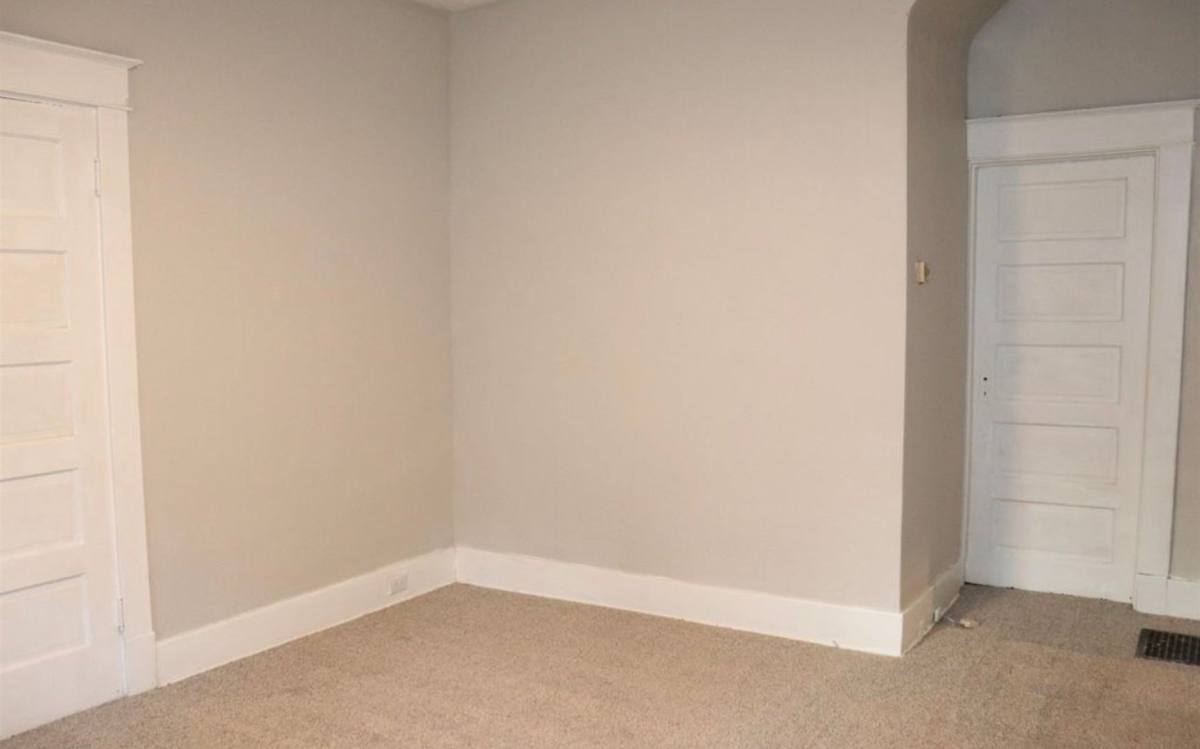 Apartment for rent at 1535 N 32nd St, Lincoln, NE 68503