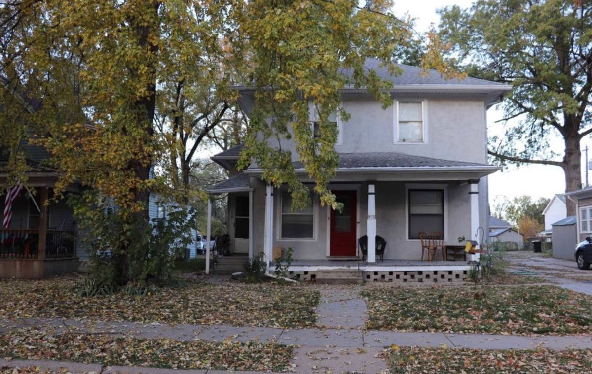 Apartment for rent at 1535 N 32nd St, Lincoln, NE 68503