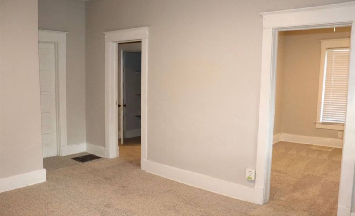 Apartment for rent at 1535 N 32nd St, Lincoln, NE 68503