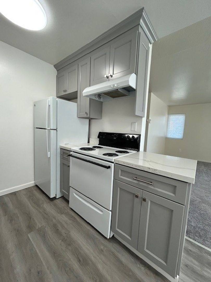 Apartment for rent at 2236 Lincoln Ave, Alameda, CA 94501