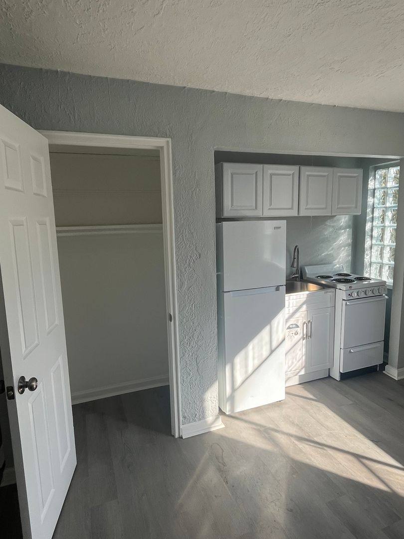 Apartment for rent at 4060 Reading Rd, Cincinnati, OH 45229