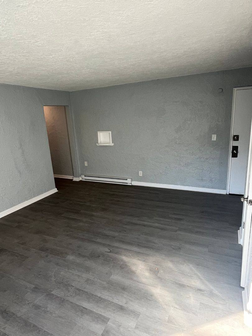 Apartment for rent at 4060 Reading Rd, Cincinnati, OH 45229