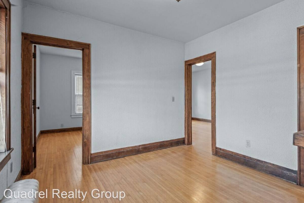 2400 Harriet Ave, Minneapolis, MN 55405 - Apartment For Rent - Image 6